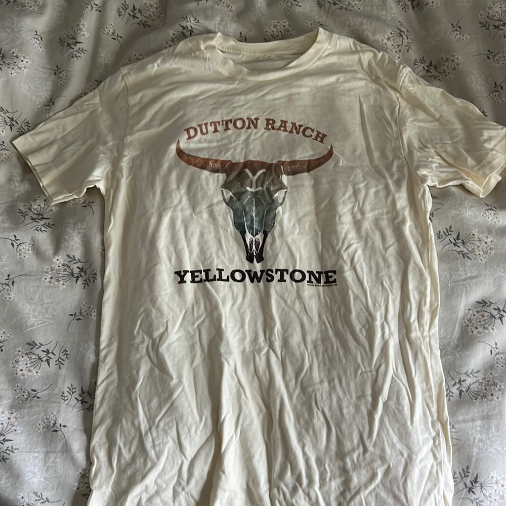 Women’s Small Yellow Yellowstone T Shirt